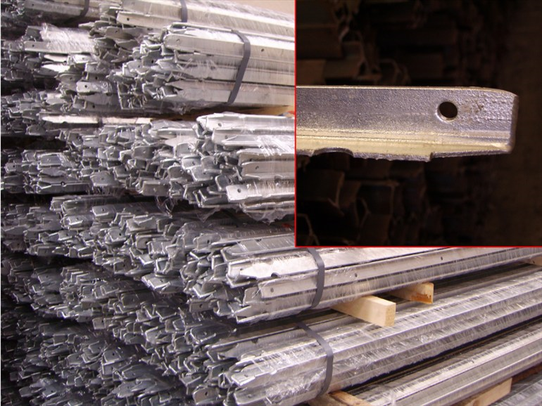 10 PZ Palo paletto in ferro a T 35x35x3,5 mm zincato a caldo in zinco per  rete recinzione metallica MADE IN ITALY (H 250 cm) : : Fai da te